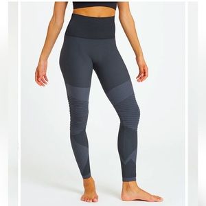 SPANX Look at Me Now Seamless Moto Leggings SIZE: L NWT